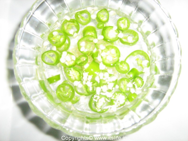 How to make Chilli vinegar