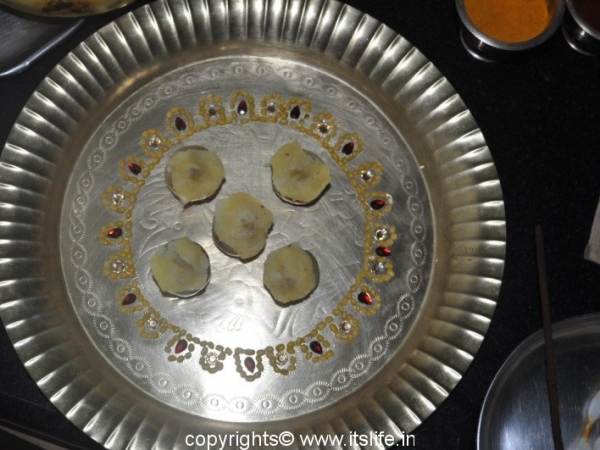 Kundan Arathi Plate