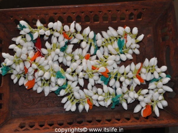 Cotton Jasmine Garland