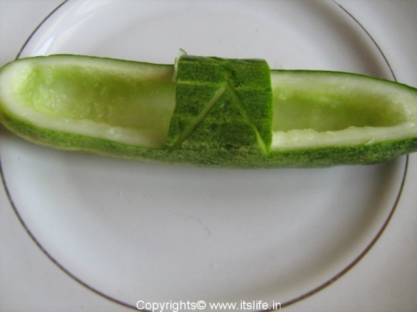 dyi-cucumber-gandola-2.jpg