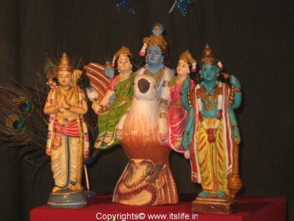 Mythological Dolls - Vishnu