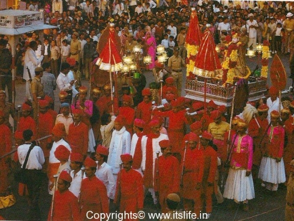 Gangaur - procession