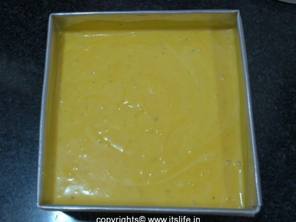 recipes-desserts-creamy-mango-ice-cream-stage1-1