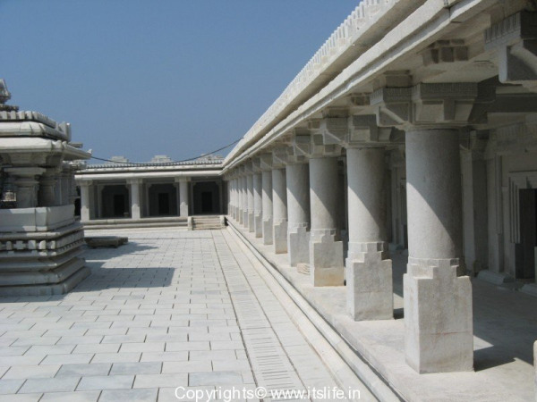 Gopalakrishna Temple, Kannambadi