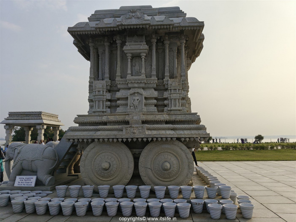 travel-mysure-backwaters-chariot