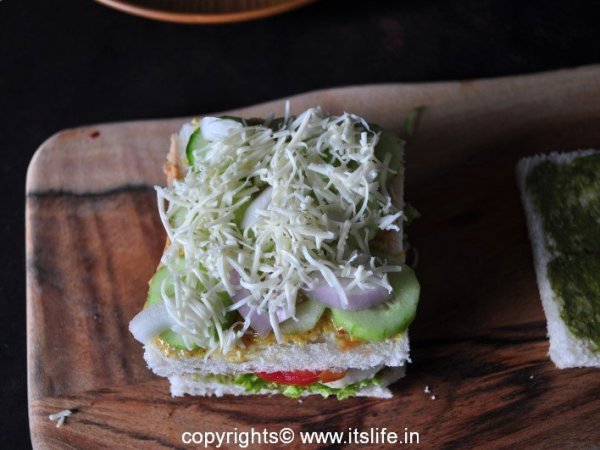 Vegetable club sandwich
