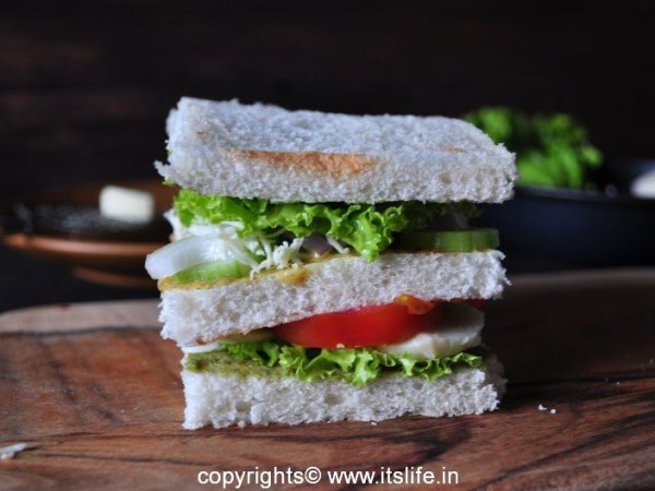 Vegetable club sandwich