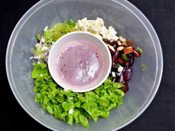 Grape Lettuce Salad