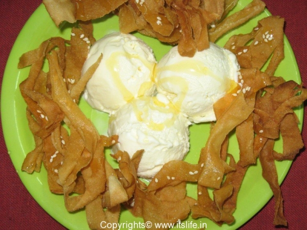 Fried Wanton with Ice Cream and Honey