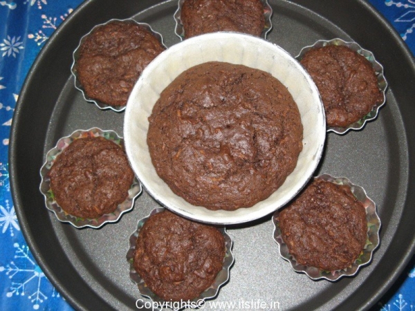 Eggless Wheat Apple Cup Cakes