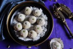 recipes-indian-sweets-coconut-laddoo-8