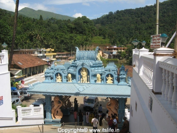 Annapoorneshwari Temple, Horanadu