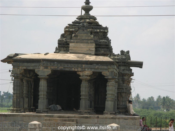Nanneshwara temple Lakkundi