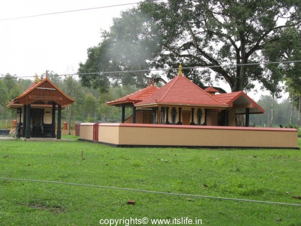Srirama Temple, Ponkuzhi