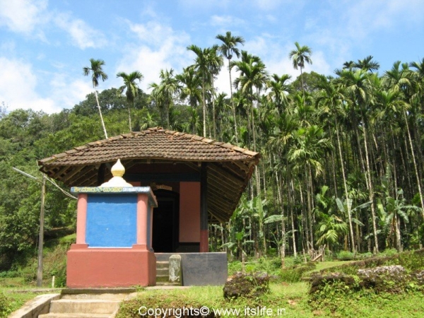 Rama temple Varadapura
