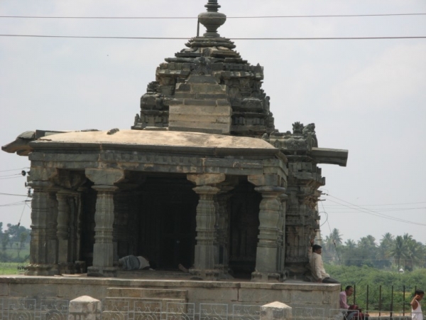 Lakkundi Nanneshwara Temple
