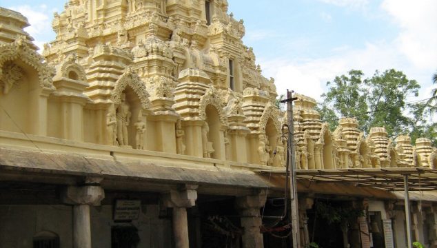 Cheluvanarayana temple, Melukote